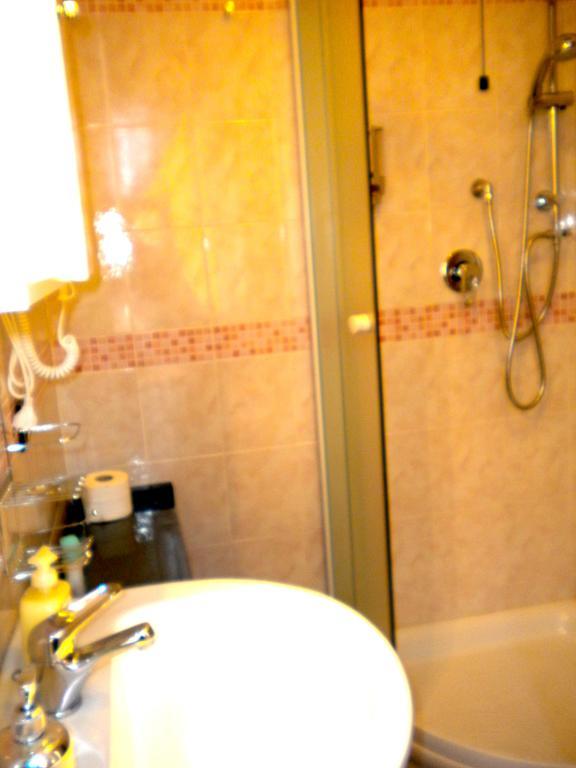 Top Suit Uno - Guest House Бругерио Экстерьер фото