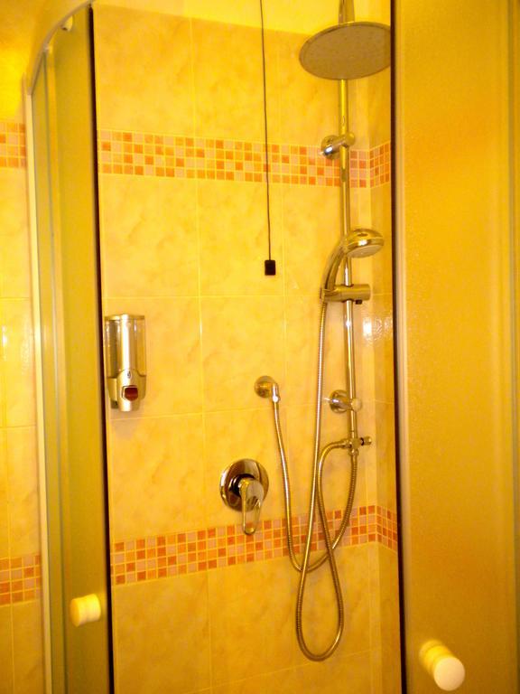 Top Suit Uno - Guest House Бругерио Экстерьер фото