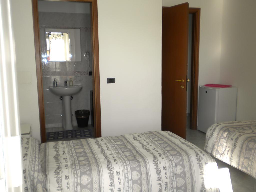Top Suit Uno - Guest House Бругерио Экстерьер фото