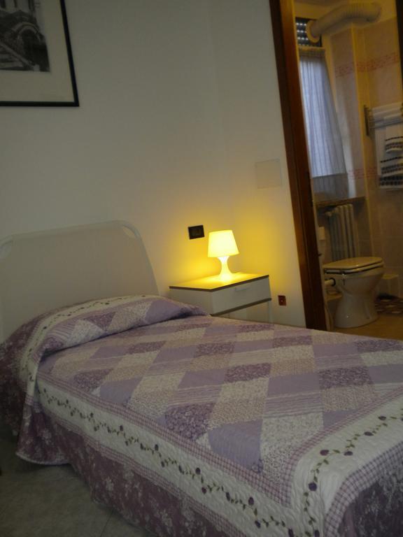 Top Suit Uno - Guest House Бругерио Экстерьер фото